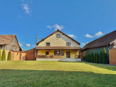 Casǎ Individualǎ/Pensiune/Turism - Ocna Sibiului - 1546 mp teren