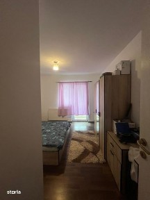 Proprietar inchiriez apartament decomandat