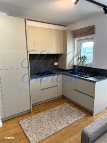 Apartament modern 2 camere, zona primariei, Floresti