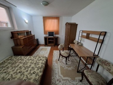 Piața Victoriei-Bld.Ion Mihalache gars.vila 1000 lei lunar