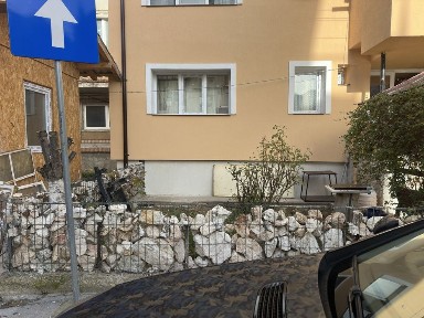 De vanzare 2 garsoniere in acelasi bloc, recent renovat, zona centra