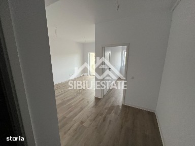 Studio intabulat finisat modern ansamblu Casian Renaissance Selimbar