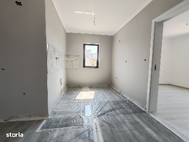 Vindem casa in Navodari