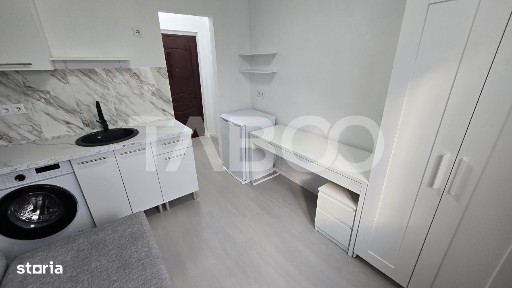 Garsoniera renovata la prima inchiriere etaj intermediar Lupeni