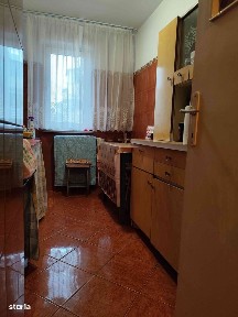 Apartament cu 2 camere, etaj 2/4, Craiovita.