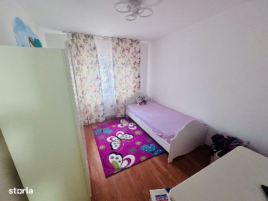De închiriat apartament cu 3 camere etajul 2 Dumbrava Nord/piata mica