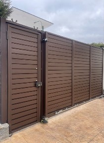 CASA STR CARPATILOR BRASOV sau SCHIMB Apart in Brașov/ Bucuresti N