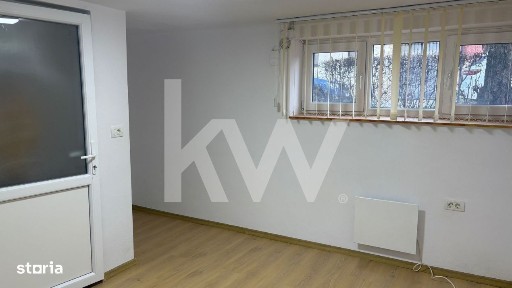 De inchiriat, apartament la casa, cu 3 camere, pretabil pentru afacere