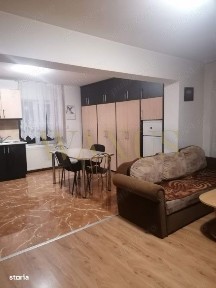 Apartament 4 camere,Zona Hotel Diana,Etaj 3,Scara Interioara