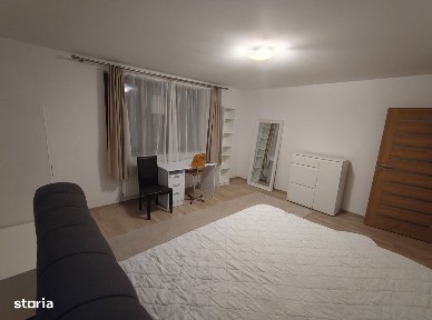 Apartament 3 camere, zona tribunal, parcare privata, acces la curte
