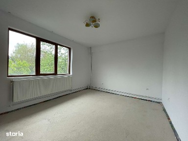 Tatarasi, Ateneu - Spatiu birouri/servicii/comercial, 75 mp, 3 camere