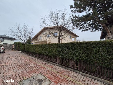 Prima inchiriere Vila cu 6 camere, garaj Pipera - Drumul Negru