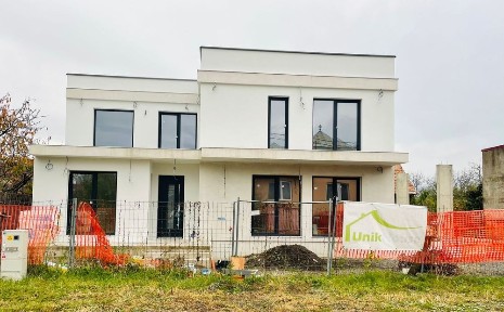 Vand casa moderna zona salina turda