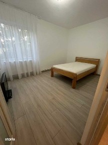 Inchiriez apartament cu 3 camere central