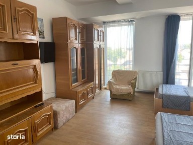 vand apartament 3 camere
