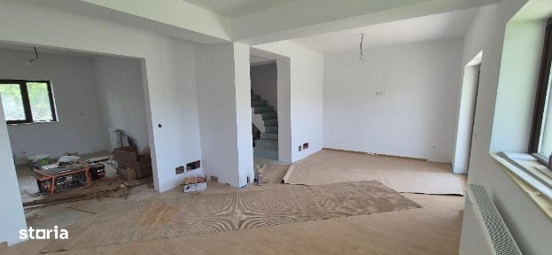 Domnesti Foisorului vila in triplex p+1 la cheie