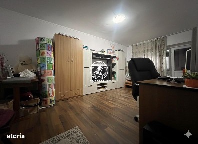 Apartament decomandat cu 2 camere de vânzare în Nicolina