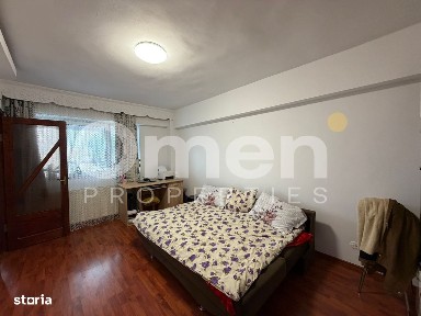 Garsoniera spatioasa, etaj intermediar, zona Garii