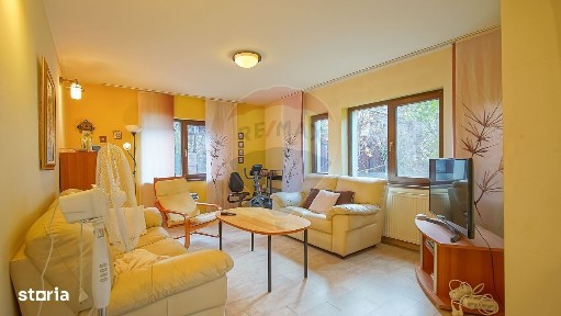 Casă de inchiriat, Schei