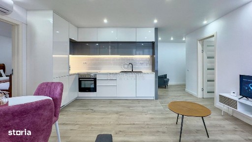 Apartament cu 3 camere de vânzare în zona Centrală