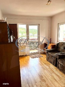 Apartament spatios si luminos cu priveliste spre oras, zona OMV Manast