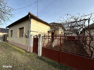 Vand casa mare 4 cam. Mandruloc, st.1.484 mp. sc.160,toate utilitatile