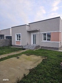 Vand casa parter Carcea. Toate utilitatile ! Teren 608mp!