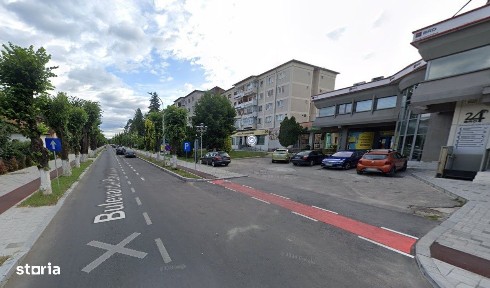 Apartament cu 4 camere de închiriat în Curtea de Argeș.