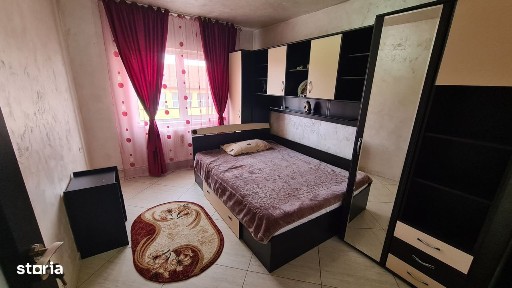 Apartament cu 3 camere de închiriat în Curtea de Argeș.