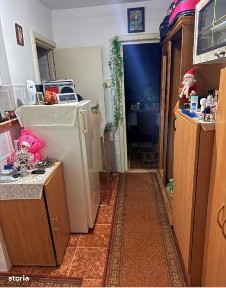 2 camere. etaj 2 in bloc izolat cu centrala. 74000 euro