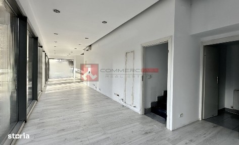SPATIU COMERCIAL 100 MP | CENTRUL CIVIC | VITRINA 23 ML