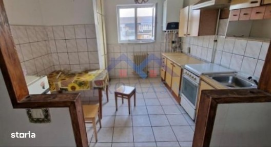 Apartament 2 camere in Cetate, zona Piata, 54 mp.