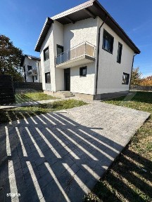 Vila cu 5 camere, 3 bai, 142mp in Ostratu/Corbeanca