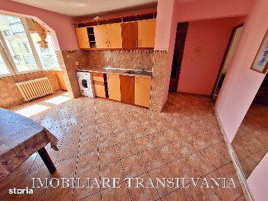 Ap. 2 camere decomandat, et.3 - zona Sens, Big