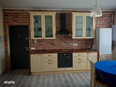 Apartament semidecomandat cu suprafata de 55mp. Zona : Subcetate