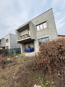 Vand casa plus teren