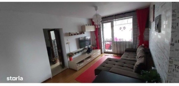 Vand apartament 3 camere pret 48500 euro