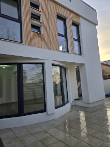 Casa Noua zona centrala P+1 190mp