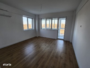 Decomandat 3 camere bloc nou et 3 Comision 0%