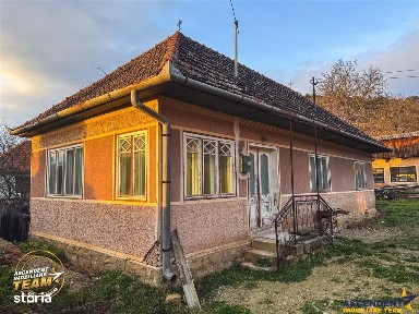 Casa rustica, cu teren roditor de peste 1.000mp, Sanzaieni, Covasna