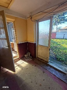 Casa de vanzare la 10 minute de Roman, teren de 1.225mp 33.800euro