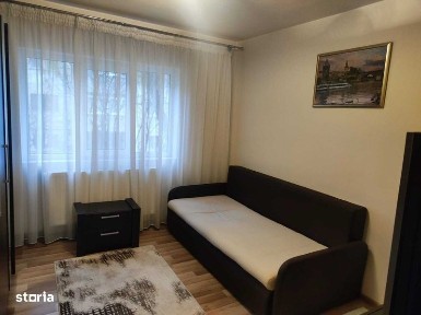 ETAJ 1 - Vanzare apartament generos 3 camere, decomandat, Targoviste