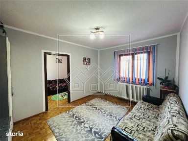 Ap renovat, 2 camere, la cheie, pret negociabil, zona Cedonia