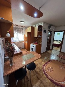 De vanzare 2 camere in zona Scolii nr 1, mobilat și utilat, 53.000€