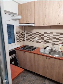 - Garsoniera La Cheie, Bariera Calarasilor, etaj 3