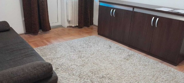 Gara de Nord, etaj 3. langa metrou, bloc anvelopat