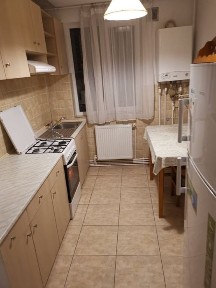 Vand apartament cu 3 camere, pe bulevardul Tutora nr 7