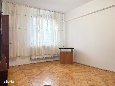 Apartament cu 3 camere de inchiriat pe strada Republicii, Oradea