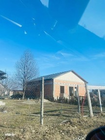 Casa si teren de vanzare