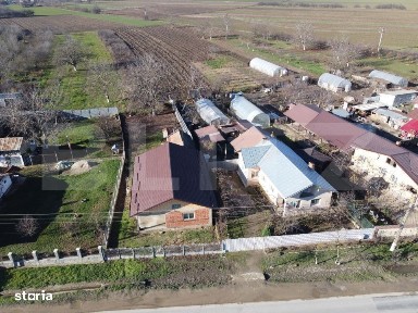 Casa spatioasa, 120 mp, acces direct DN1A